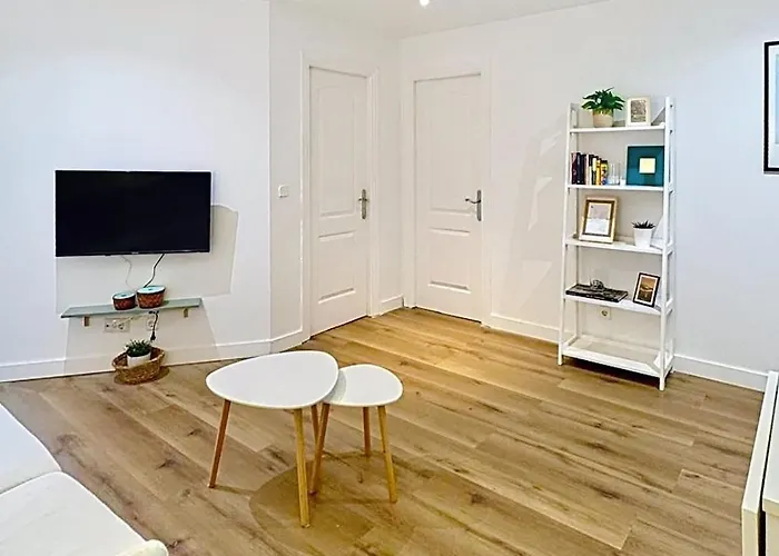 Bajo Reformado Con Terraza En Appartement